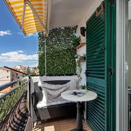 شقة 2 Bedroom 'marley' *