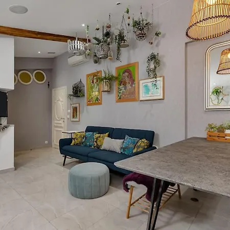 شقة 2 Bedroom 'marley' *