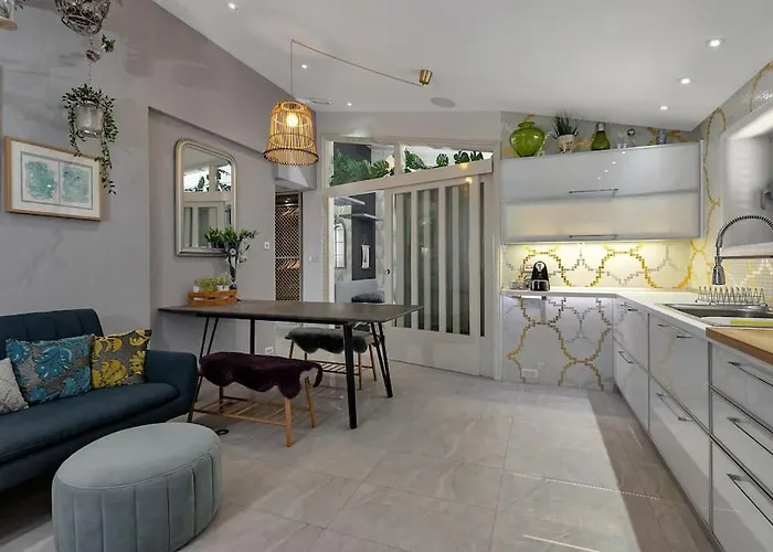 2 Bedroom 'marley' Apartment Makarska